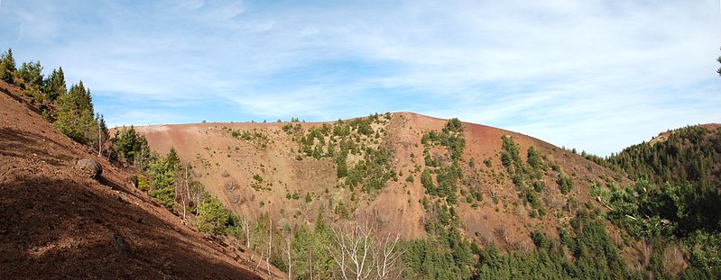 File:Puy Lassolas 1.JPG