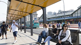 La estación desde las paradas de colectivos