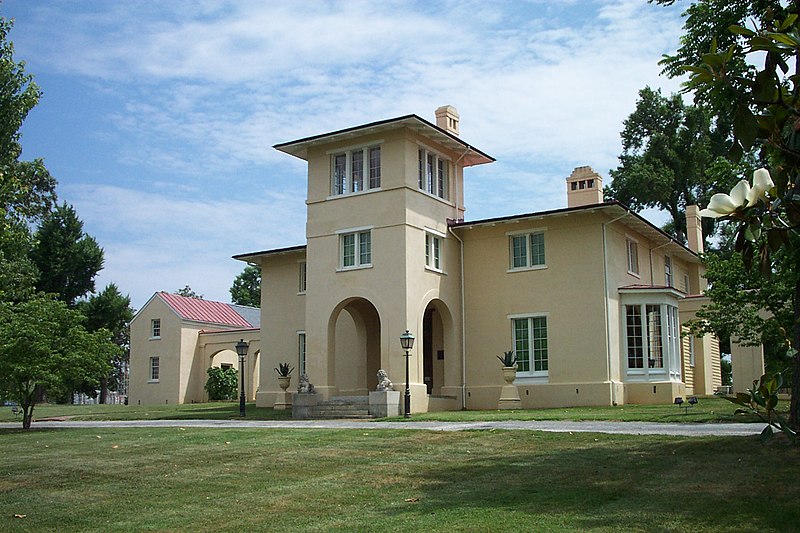 File:BlandwoodMansion.jpg