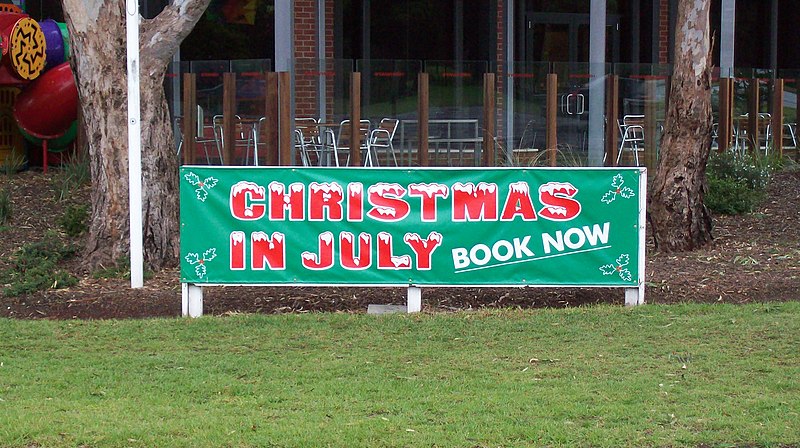 File:Christmas in july au.jpg