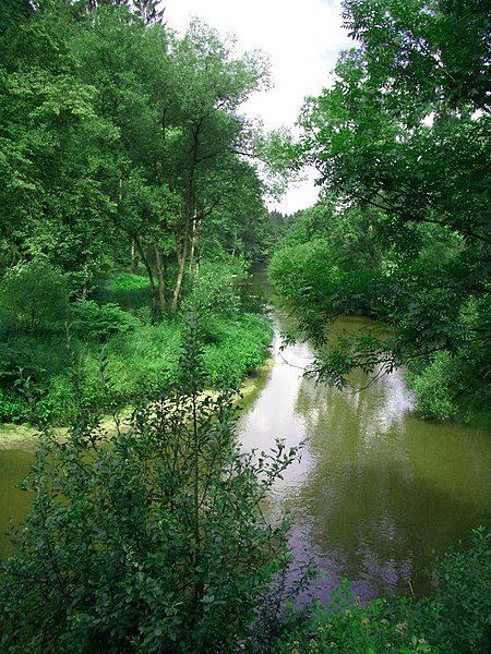 File:Aist Fluss.jpg