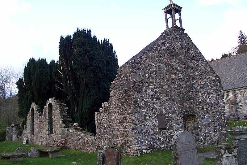 File:Balquhidder Church Feb 2004.jpg