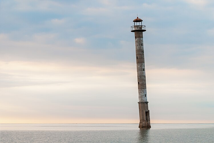 Маяк Киипсааре. Остров Сааремаа, Эстония