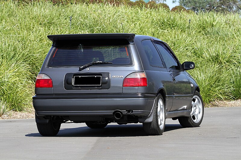 File:Nissan-pulsar-gtir-series1-rear.jpg