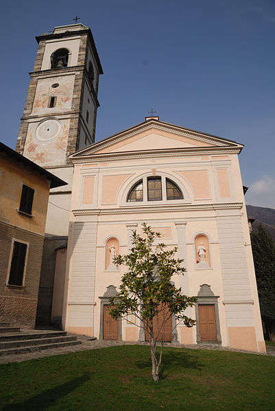 Archivo:Parrocchia s martino sueglio.jpg