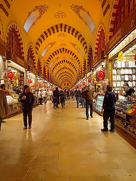 File:Spice Bazaar ---Egyptian Bazaar.jpg