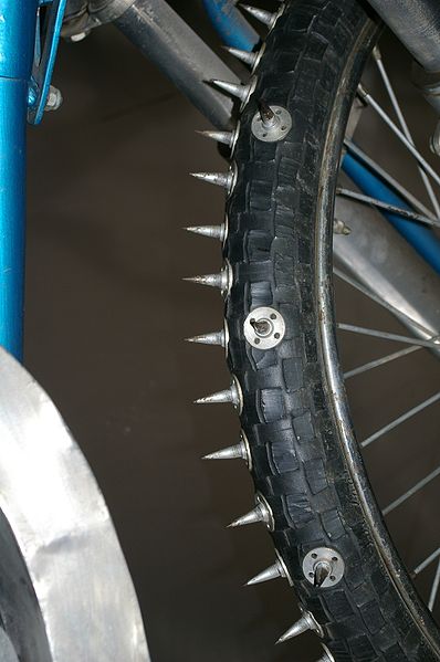 File:Spikes-Rennmotorrad.jpg