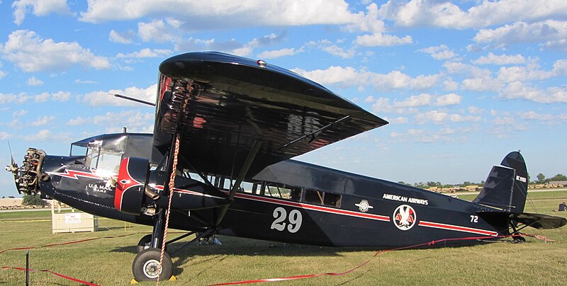 Archivo:Stinson Trimotor.jpg