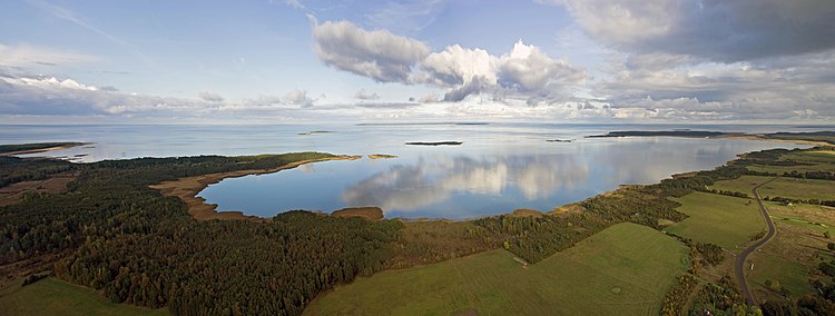 Бухта Хелламаа, остров Хийумаа, Эстония