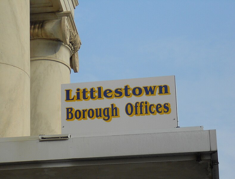 Archivo:LittlestownBoroughOfficesSign.jpg