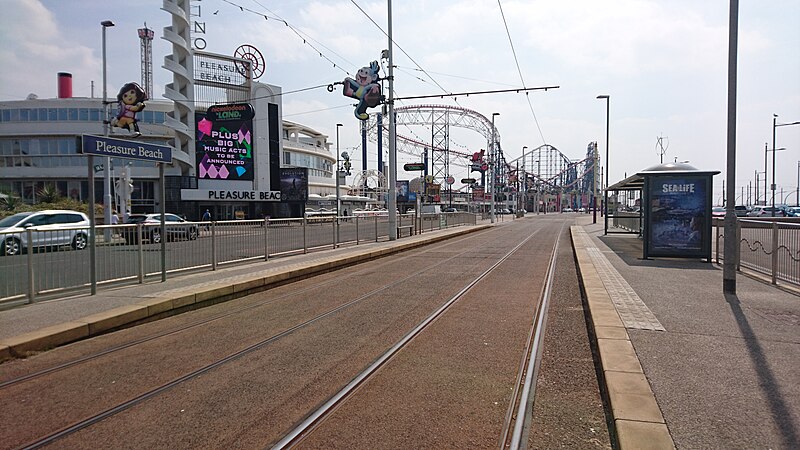 File:Pleasure Beach tram stop.jpg