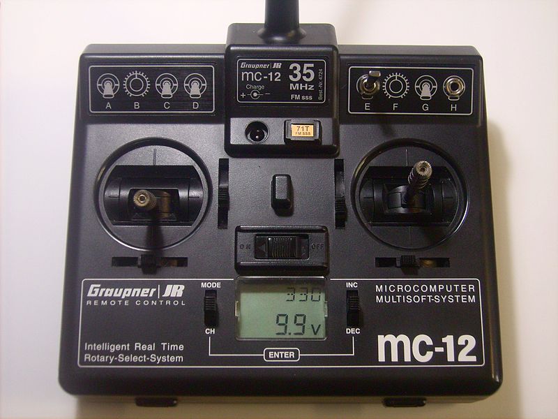 Archivo:Remote-control-mc12.jpg