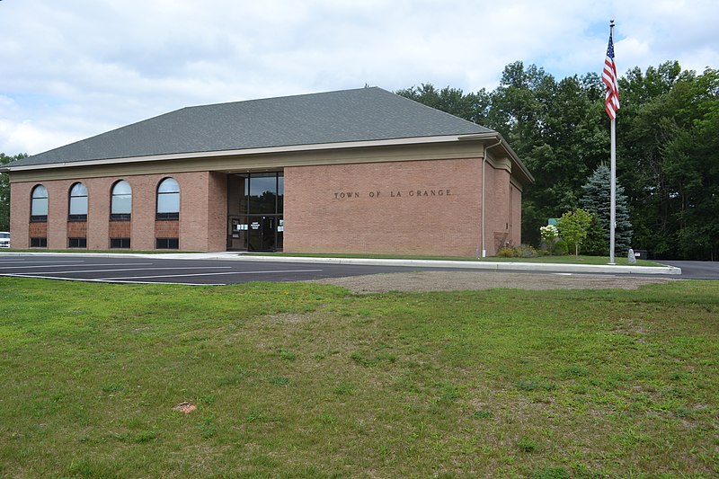 File:Town Hall-LaGrange-NY.jpg