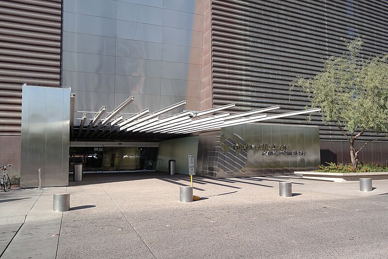 File:Burton Barr Central Library-2.jpg