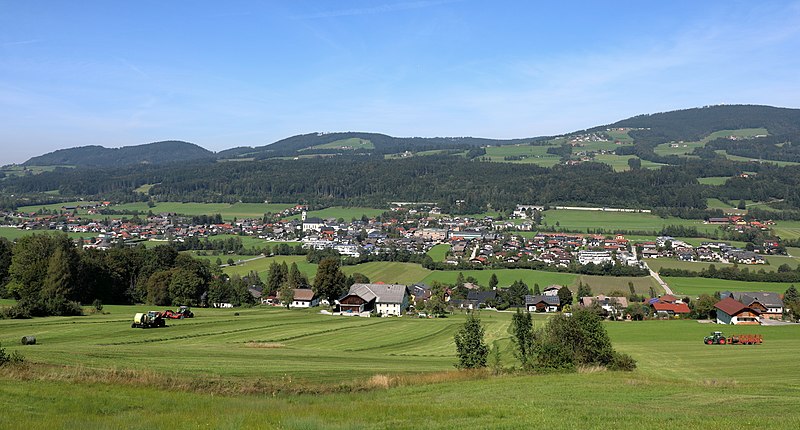 Файл:Thalgau - Südansicht.JPG