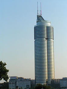 Millennium tower vienna sun.jpg