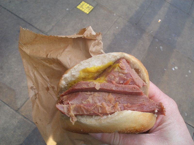 File:Salt beef bagel.jpg