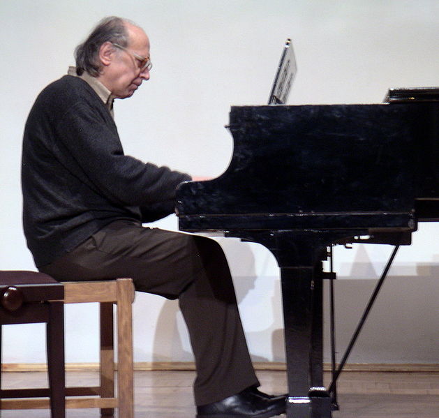 Файл:Valentinsilvestrov.JPG