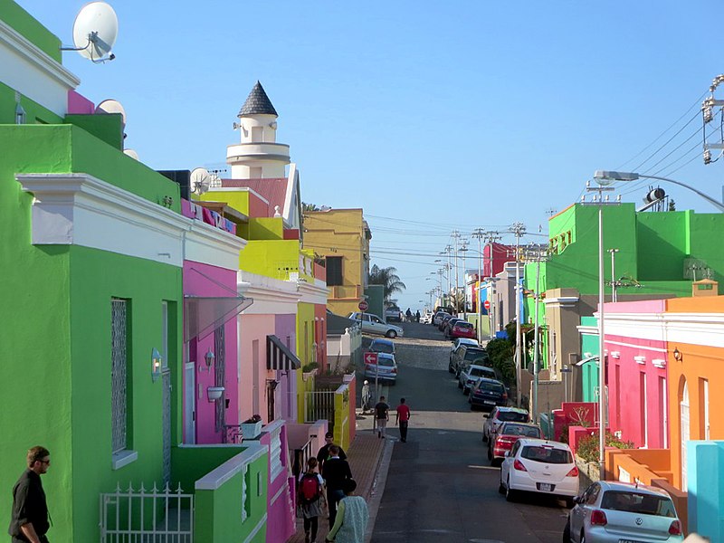 File:Bo-Kaap Neighborhood (16547982259).jpg