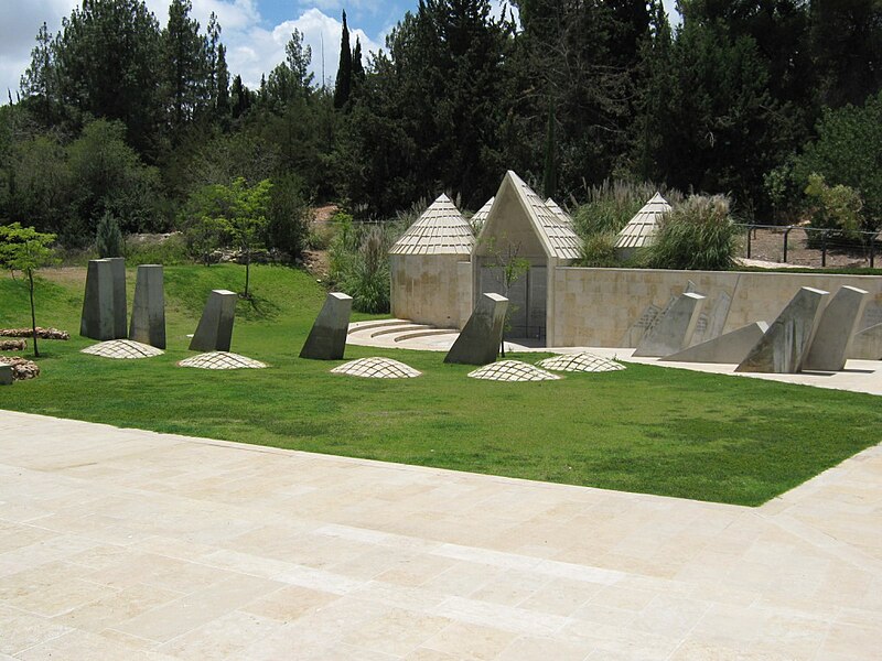 File:EthiopianJewryMemorial-12A.jpg