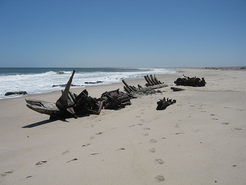 File:Shipwreck-skeleton-coast.jpg