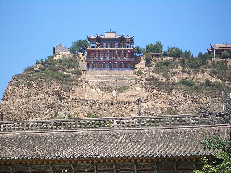 Файл:5855-Linxia-Yu-Baba-Gongbei-and-Nanhua-Amituo-Fo-Temple.jpg