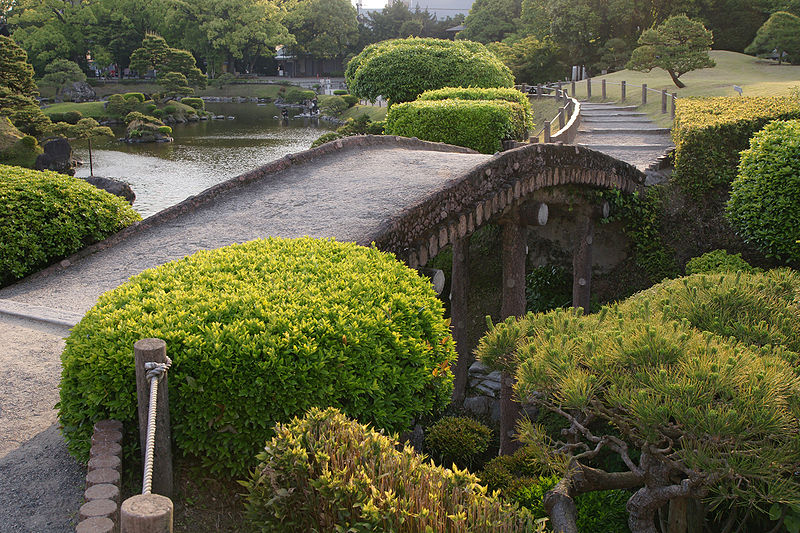 File:Kumamoto Suizenji-jojuen05n4272.jpg