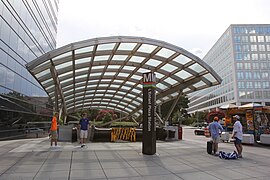 Canopy over entrance to L'Enfant Plaza (opened 1977) echoes the arched ceiling underground