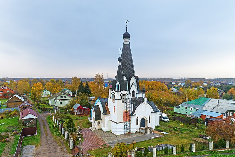 Файл:Novokharitonovo Church 0823.jpg