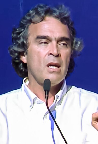 Archivo:Sergio Fajardo 2015 (cropped).jpg