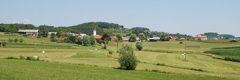 File:Ševnica, Mirna (2013-07).jpg