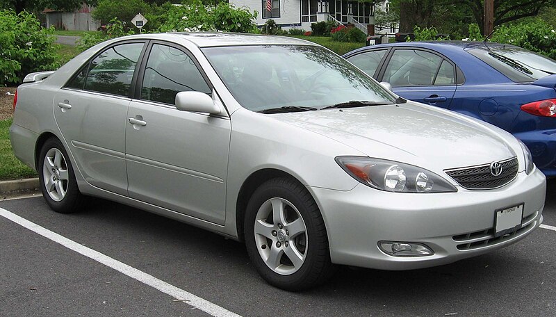 File:2002-04 Toyota Camry SE.jpg