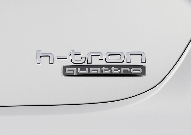 File:A7 h-tron quattro badges.jpg