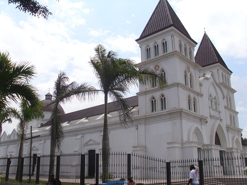 Archivo:Catedral Santiago Apóstol-IMG 0136.JPG