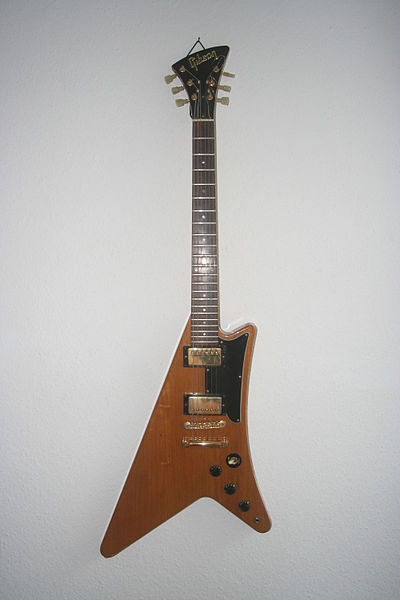 File:Gibson-Moderne-Heritage.jpg