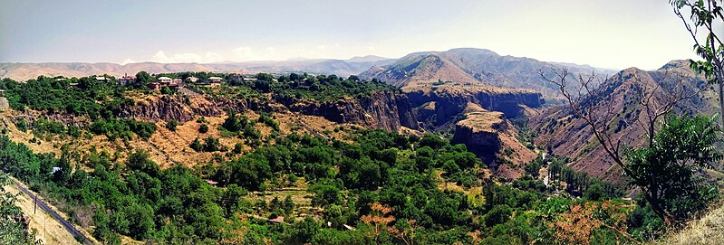 File:Khosrov forest 02.jpg