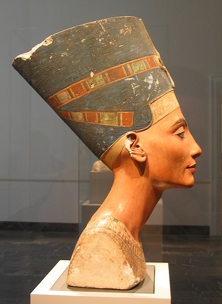 File:Nefertiti bust (right).jpg