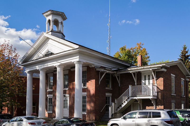 File:Brome County Court House.jpg