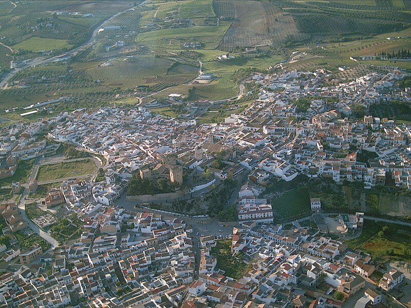 Archivo:Fotografía aérea Montemayor.JPG