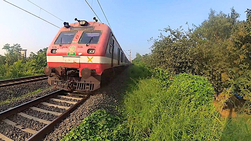 File:IndianRailwaysDEMU.jpg