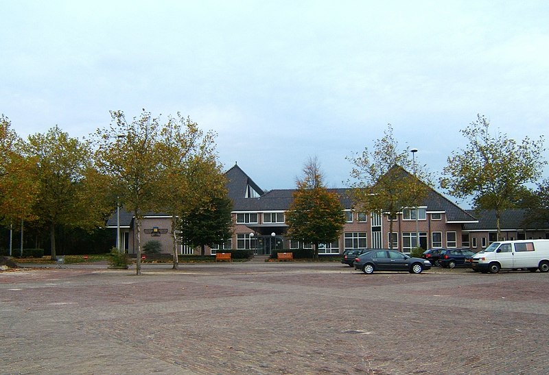 Файл:StaphorstGemeentehuis1608.JPG