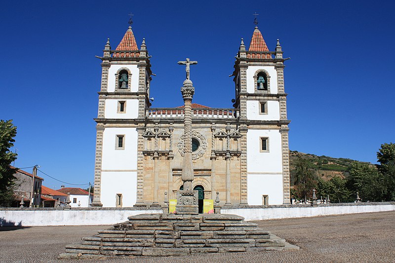 File:Cruzeiro do Outeiro 4.jpg