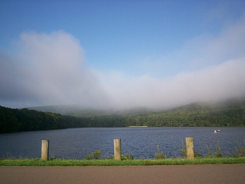 File:Locustlake.jpg