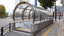 Seoul-metro-235-Mullae-station-entrance-3-20181121-092844.jpg