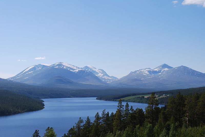 Archivo:Atnsjøen og Rondane 01.JPG