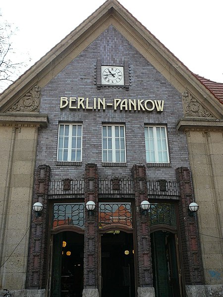 Файл:Bahnhof Berlin-Pankow.jpg