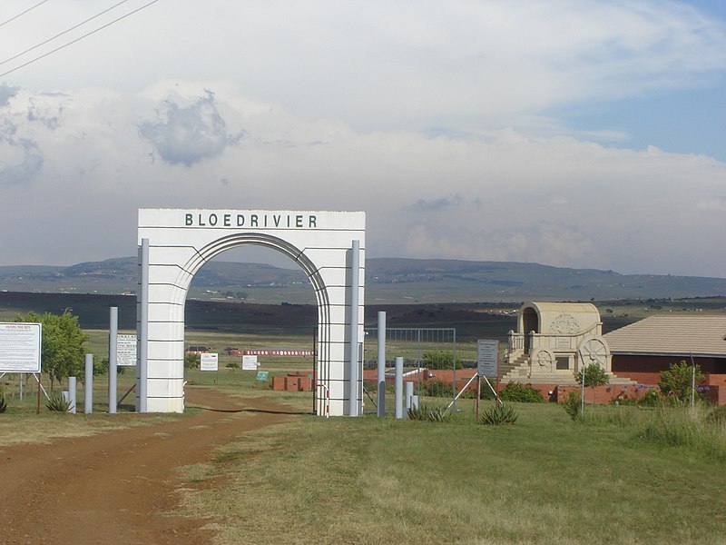 File:Bloedrivier monument.jpg