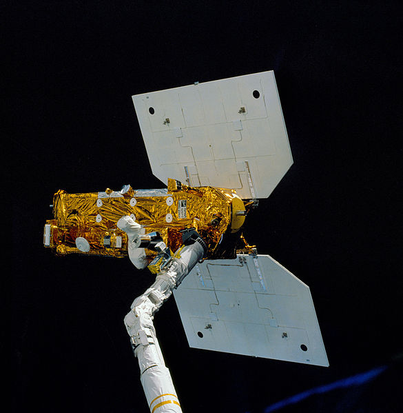 File:Earth Radiation Budget Satellite.jpg