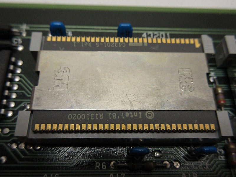 File:Intel C43201-5 chip (15597750510).jpg