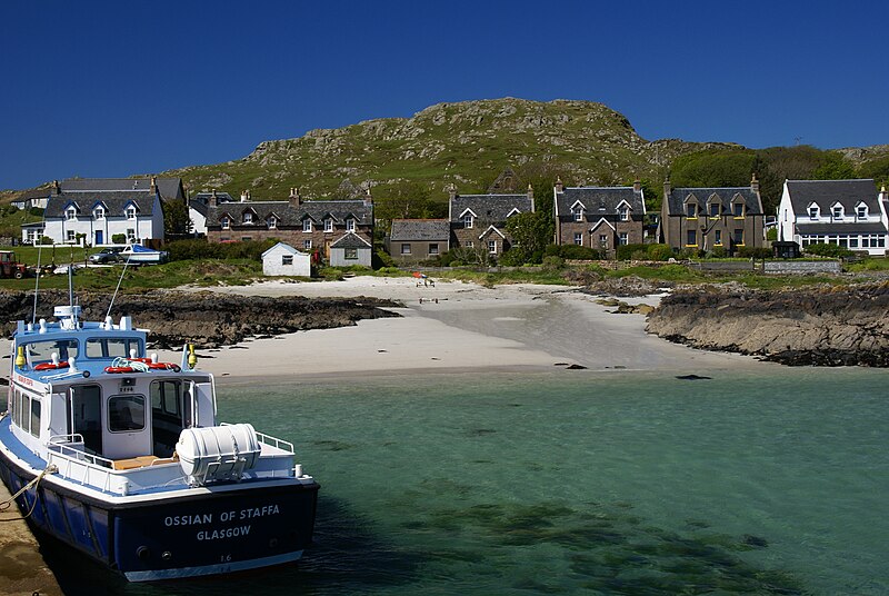 File:Iona2may11.jpg